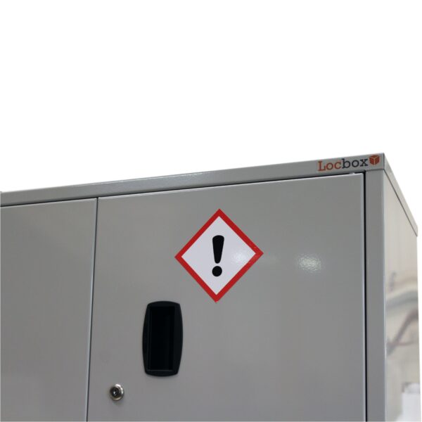 CoSHH Cabinet | 700mm (H) x 900mm (W) x 460mm (D) | CH794D